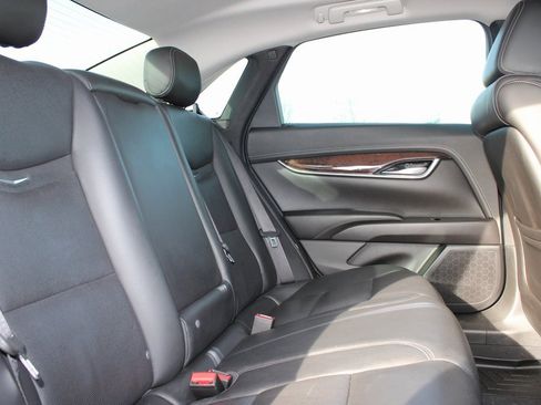 Used 2016 Cadillac XTS Luxury image 24