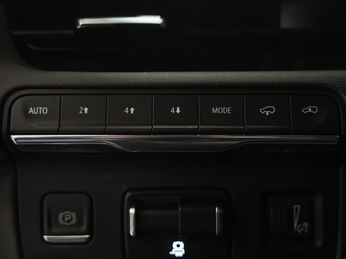 Used 2021 Cadillac Escalade ESV Premium Luxury w/ Driver Assist Tech Package image 33