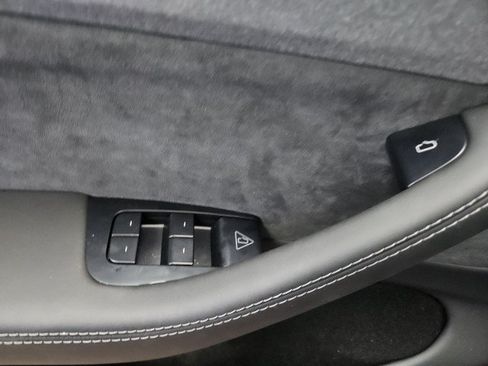 Used 2026 Tesla Model Y 2WD image 27