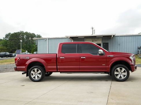 Used 2016 Ford F150 Platinum w/ Equipment Group 701A Luxury AWD/4WD image 3