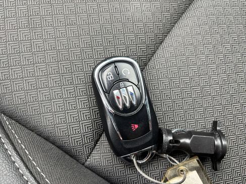 Used 2025 Buick Encore GX Preferred AWD/4WD image 24