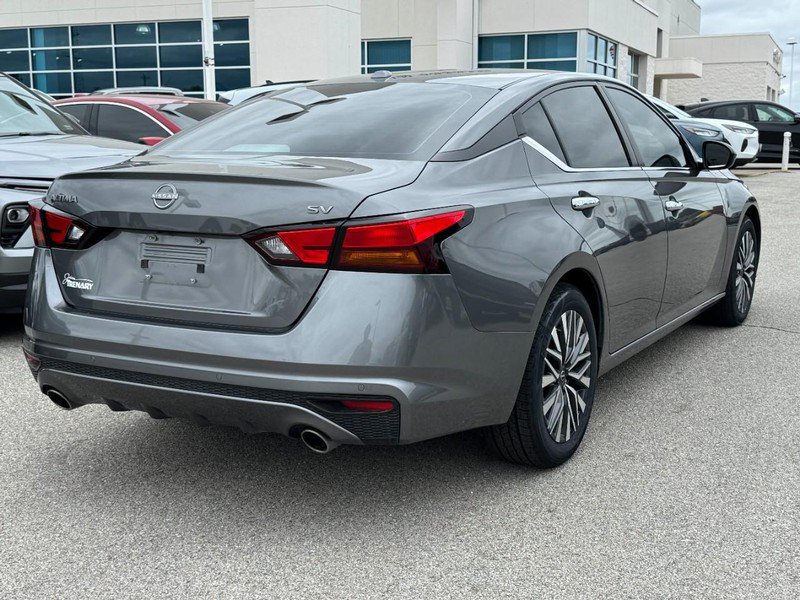 Used 2024 Nissan Altima 2.5 SV w/ SV Premium Package FWD image 3