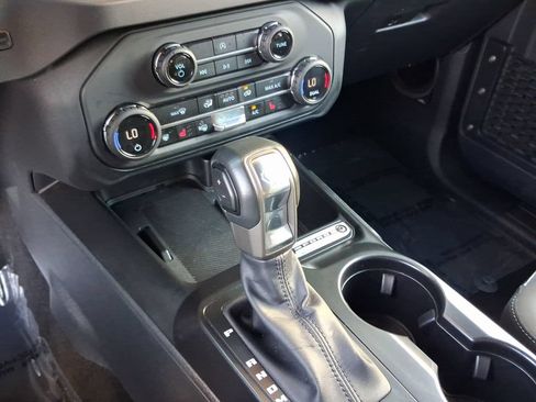 Used 2025 Ford Bronco Outer Banks AWD/4WD image 22