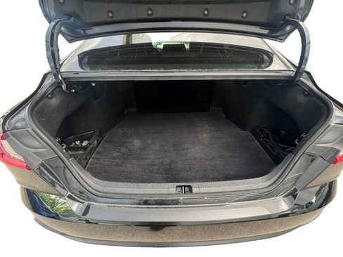 Used 2025 Toyota Camry SE w/ Convenience Package FWD image 18