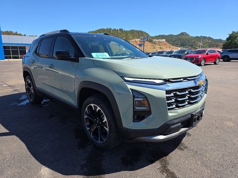 Used 2026 Chevrolet Equinox LT w/ Convenience Package II AWD/4WD image 4