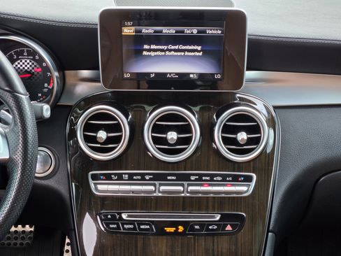 Used 2019 Mercedes-Benz GLC 43 AMG 4MATIC image 21