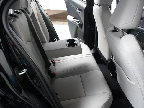 Used 2025 Lexus UX 300h AWD w/ Cold Area Package image 32