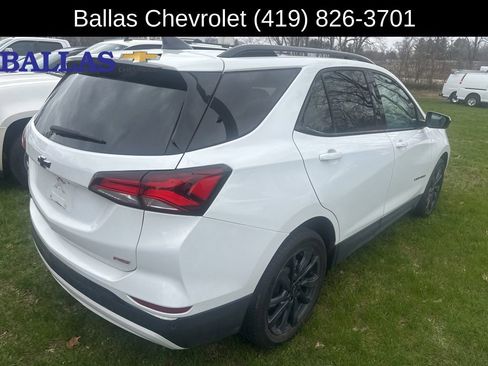 Used 2023 Chevrolet Equinox RS w/ LPO, Floor Liner Package image 3