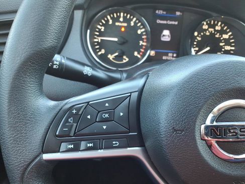 Used 2018 Nissan Rogue S image 15