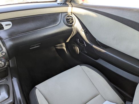 Used 2015 Chevrolet Camaro LT image 18