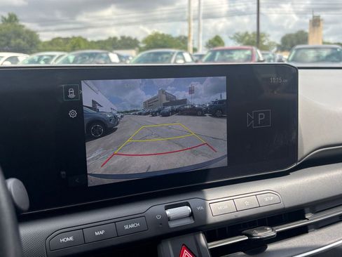 Used 2025 Kia K4 FWD image 22