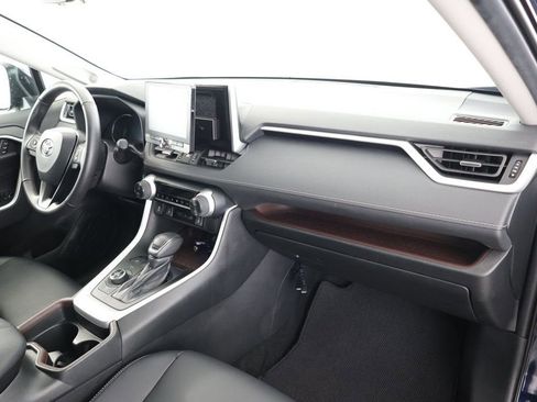 Used 2021 Toyota RAV4 Limited image 25