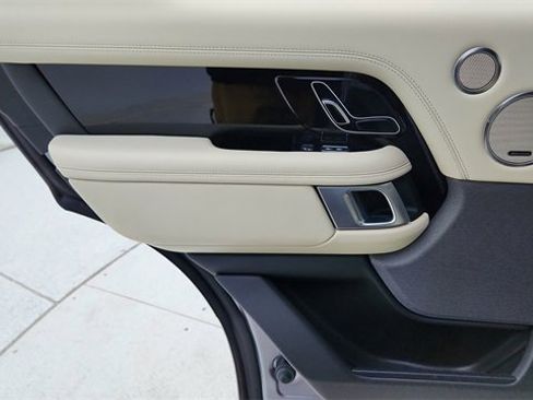 Used 2022 Land Rover Range Rover Westminster Edition image 31