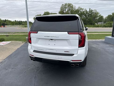 Used 2025 GMC Yukon XL Denali AWD/4WD image 3