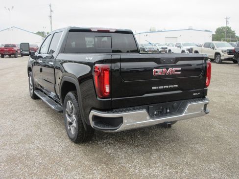 New 2026 GMC Sierra 1500 SLT w/ SLT Premium Plus Package image 9