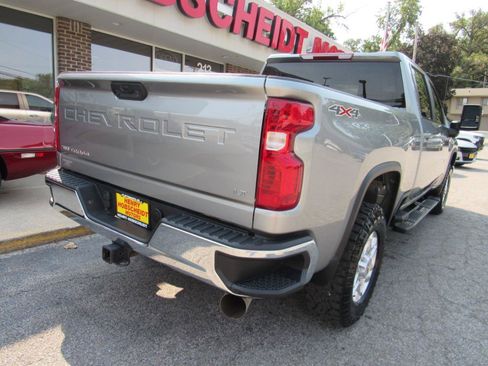 Used 2024 Chevrolet Silverado 3500 LT AWD/4WD image 12
