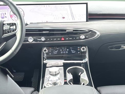 Certified 2026 Genesis GV70 2.5T image 22