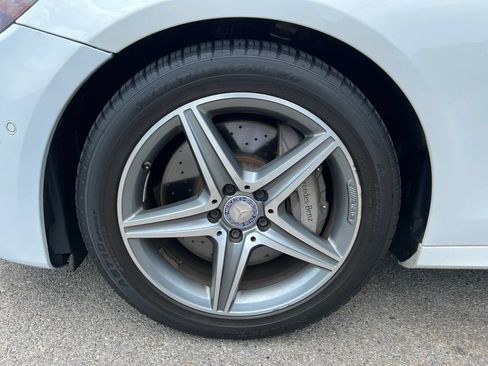 Used 2017 Mercedes-Benz E 300 4MATIC image 9