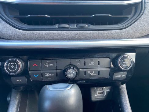 Used 2024 Jeep Compass Latitude w/ Altitude Special Edition AWD/4WD image 20