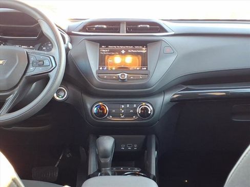 Used 2022 Chevrolet TrailBlazer LT w/ Driver Confidence Package image 10