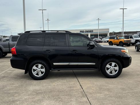 Used 2013 Toyota Land Cruiser image 2