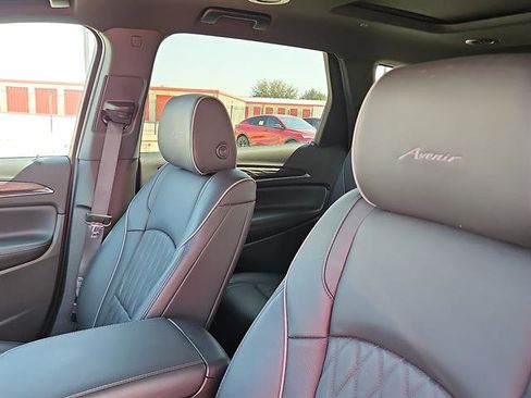 Certified 2023 Buick Enclave Avenir w/ Avenir Technology Package image 11
