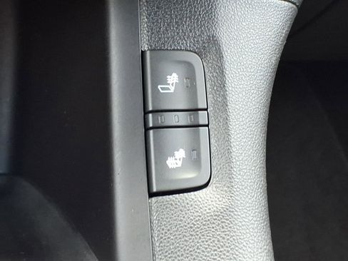 Used 2019 GMC Acadia SLT AWD/4WD image 18