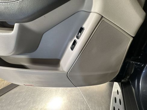 Used 2016 Mercedes-Benz GL 450 4MATIC image 21