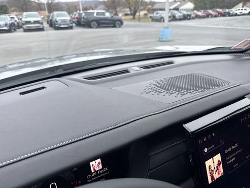 New 2026 GMC Acadia Elevation w/ Elevation Premium Package image 25