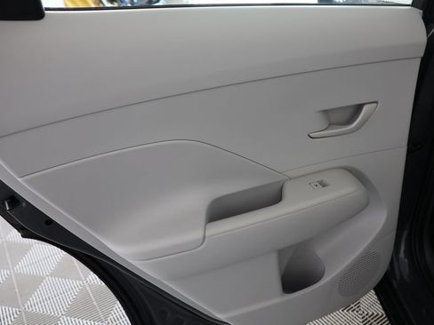 Used 2024 Hyundai Kona SE AWD/4WD image 24