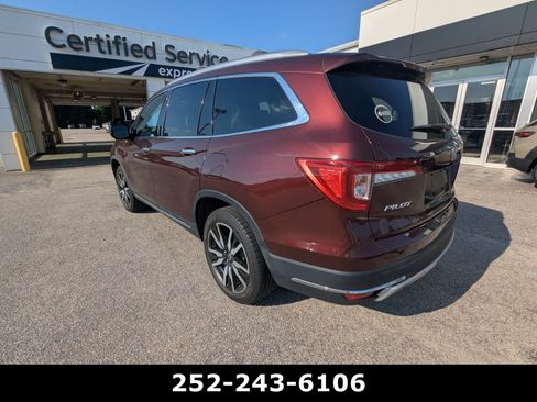 Used 2021 Honda Pilot Touring image 6