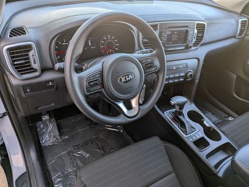 Used 2018 Kia Sportage LX image 10