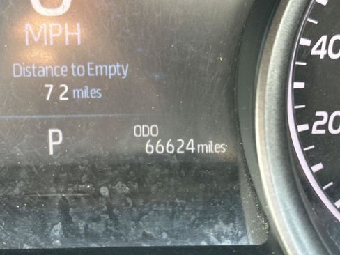 Used 2024 Toyota Camry XSE FWD image 14