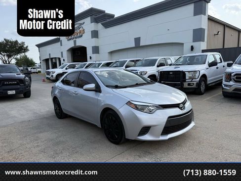 Used 2016 Toyota Corolla LE FWD image 1