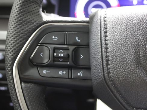 Used 2025 Toyota Tacoma TRD Off-Road w/ TRD Off Road Upgrade Package image 11