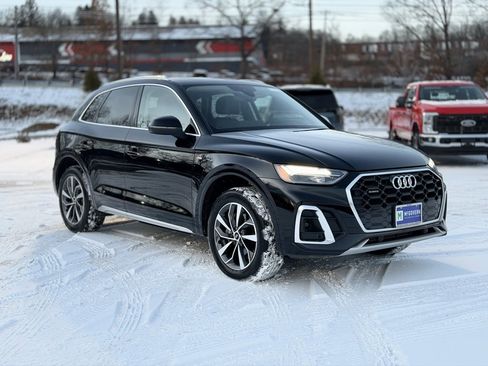 Used 2023 Audi Q5 2.0T Premium w/ Convenience Package image 9