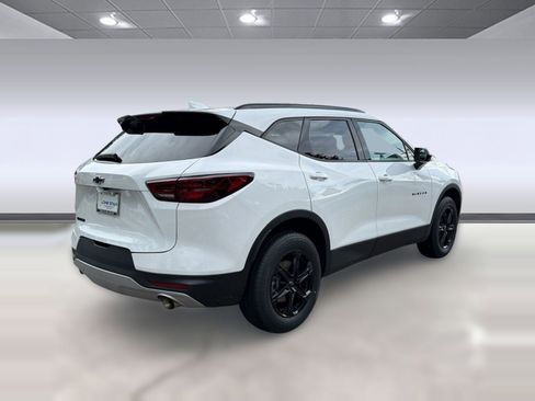 Certified 2024 Chevrolet Blazer LT w/ Convenience Package FWD image 9