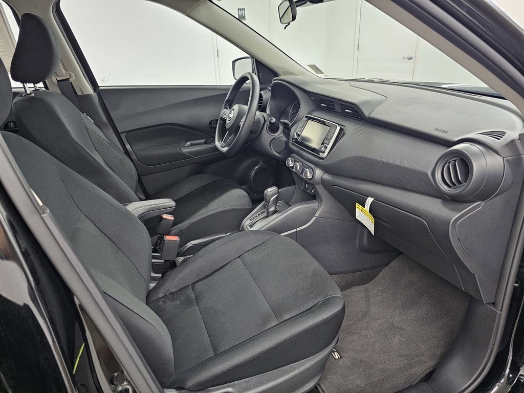 Used 2025 Nissan Kicks Play S FWD image 20