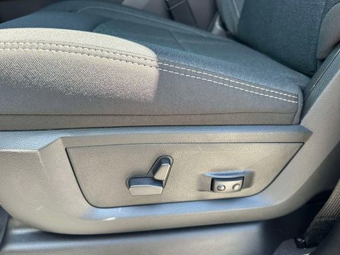 New 2026 RAM 3500 Big Horn AWD/4WD image 18