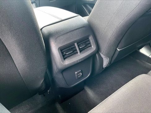 Used 2023 GMC Terrain SLE FWD image 30