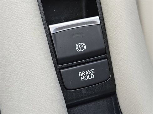 Used 2023 Honda HR-V EX-L image 24