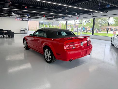 Used 2006 Ford Mustang GT RWD image 7