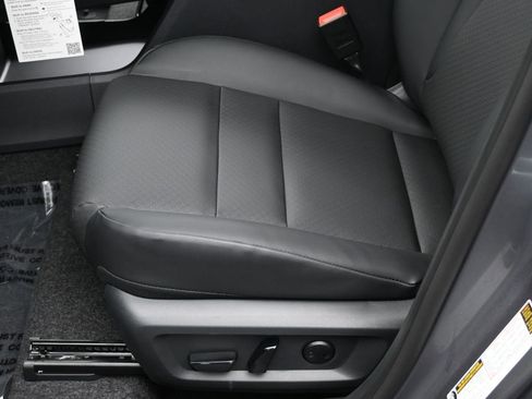 New 2026 Nissan Rogue SV image 18