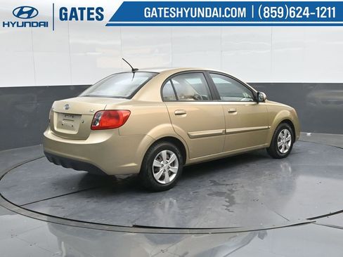 Used 2011 Kia Rio LX image 2