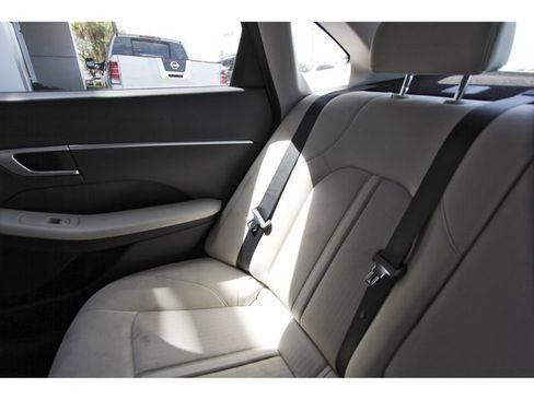 Used 2025 Hyundai Sonata SEL FWD image 11