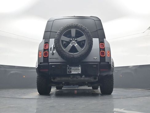 Used 2022 Land Rover Defender 110 X-Dynamic SE image 24
