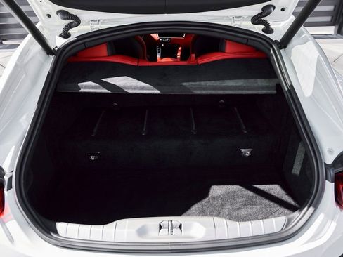 Used 2019 Ferrari GTC4Lusso AWD/4WD image 23