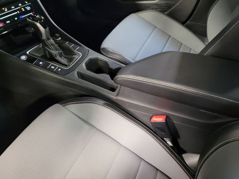 Used 2025 Volkswagen Jetta SE image 26