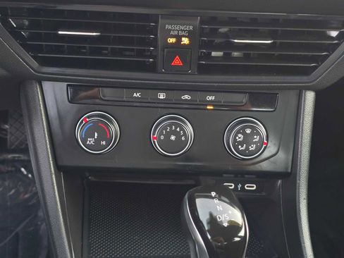 Used 2024 Volkswagen Jetta S image 28