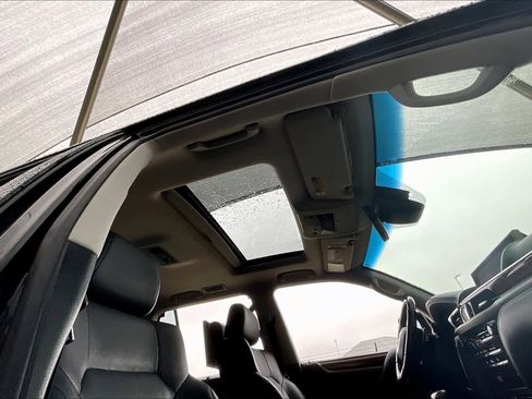 Used 2020 Lexus LX 570 4WD w/ 3rd Row & Luxury Pkg image 13